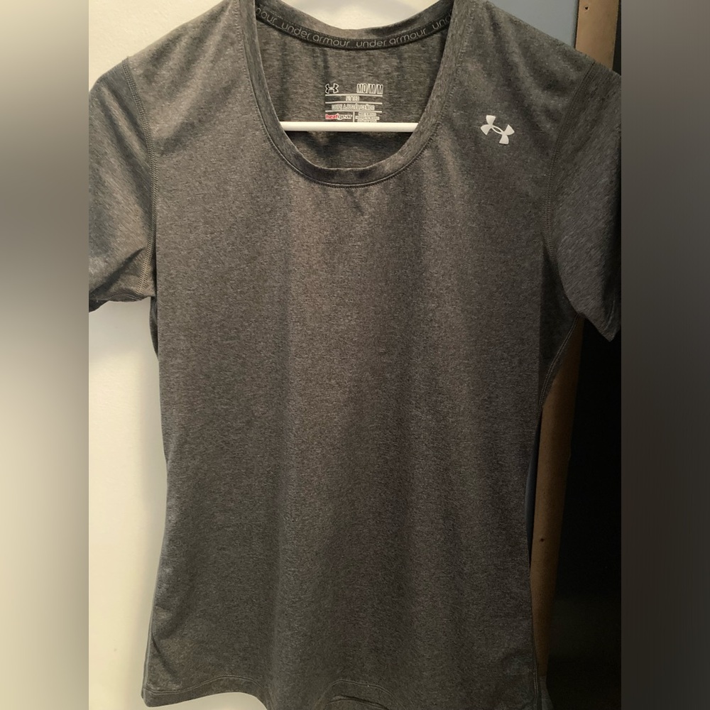 Under Armour women’s workout top
